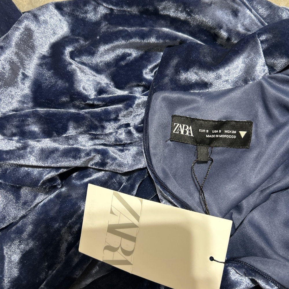 Extremely stylish Zara velvet dress